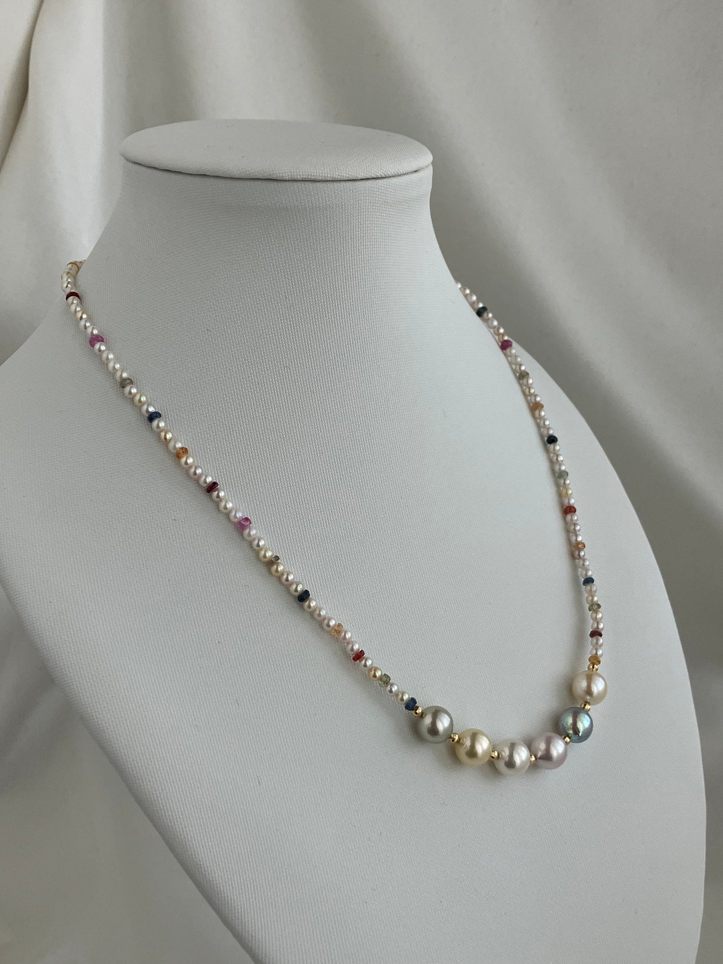Rainbow Color Sapphire ＆ Rare 2.0-2.5mm Mixed Color Akoya Pearl Beads Strand Necklace 18K Yellow Gold