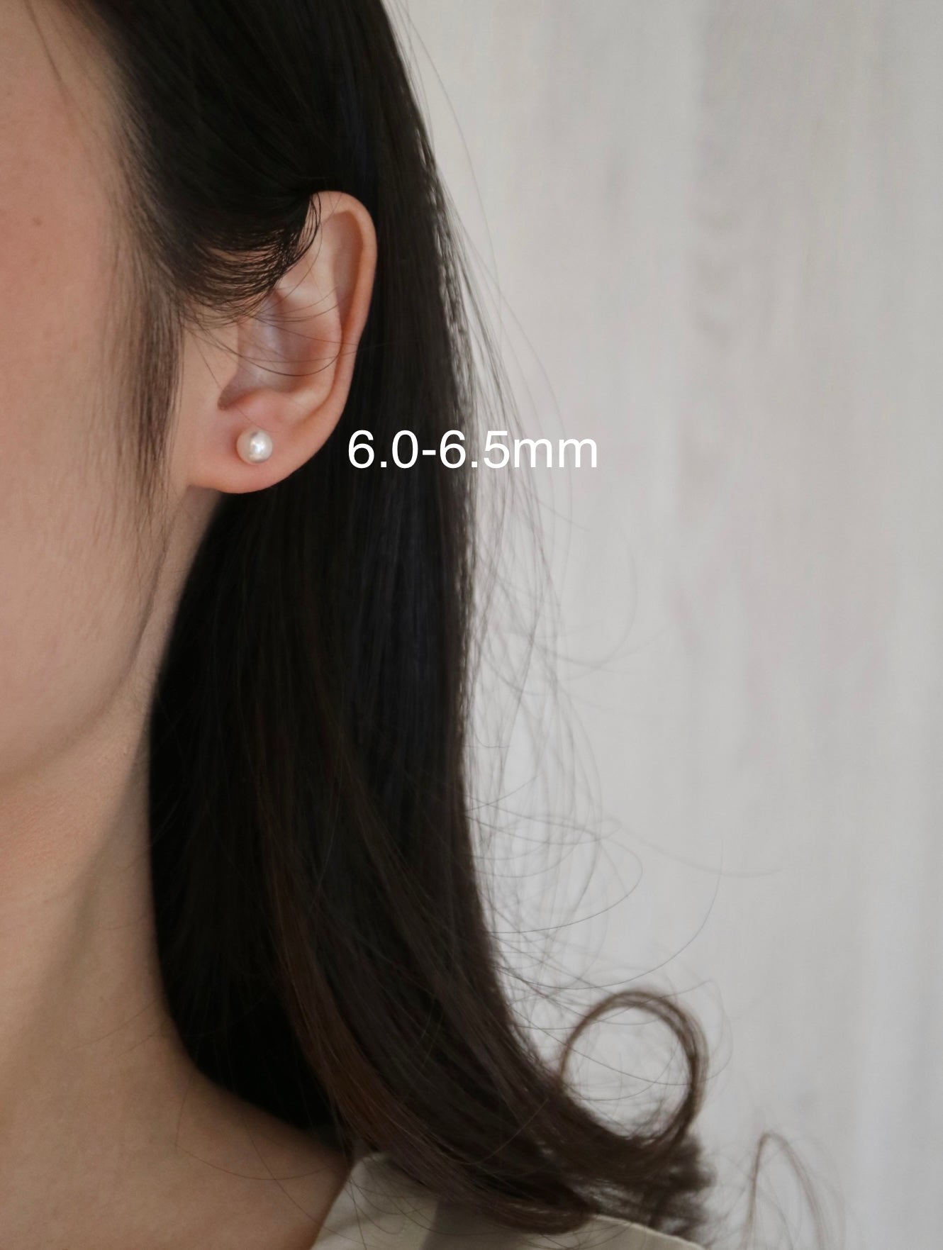 18K Gold Akoya Pearl Stud Earrings, White Round