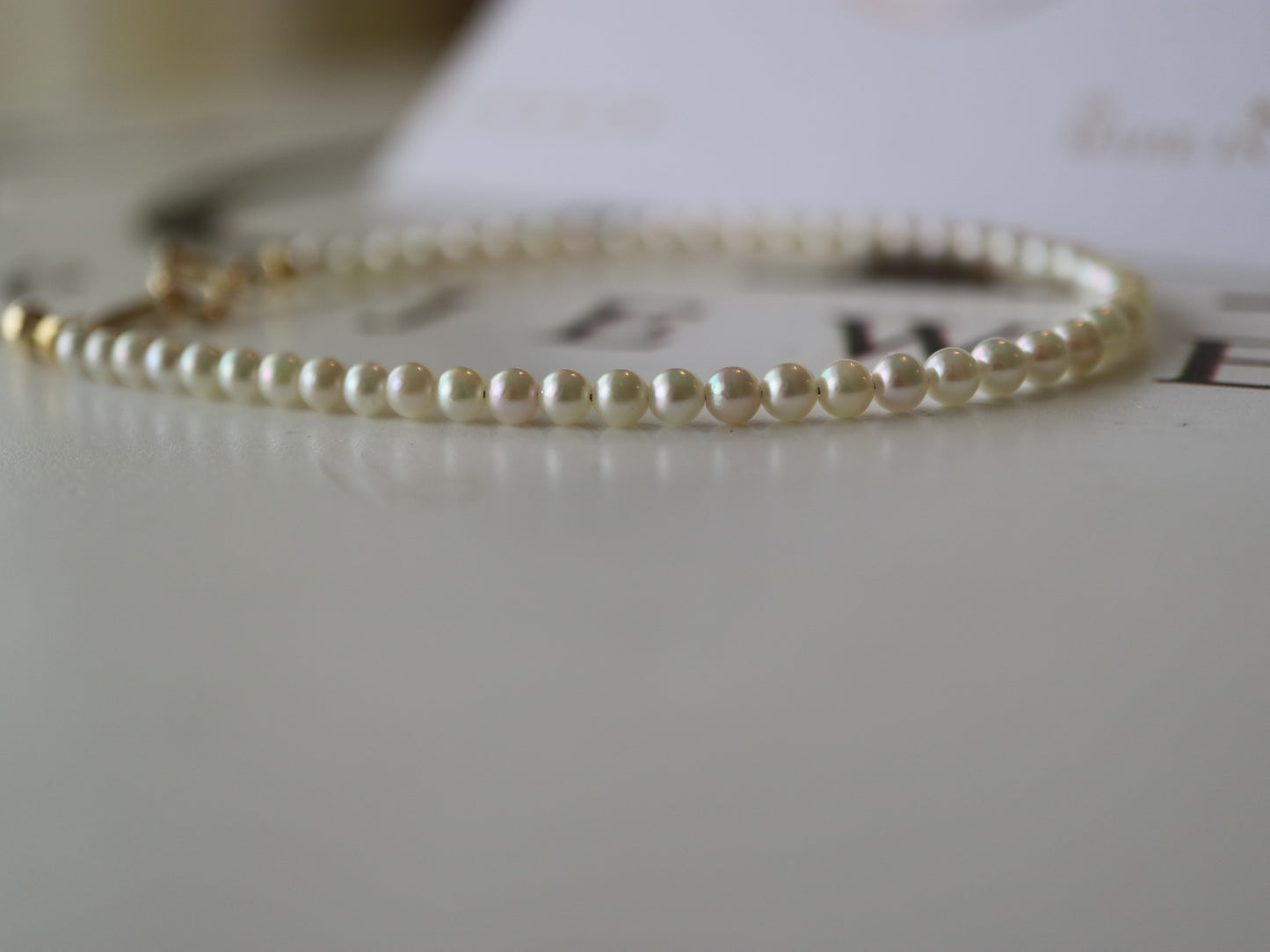 希少サイズの 2.5mm アコヤ真珠ビーズブレスレット 18K イエローゴールド