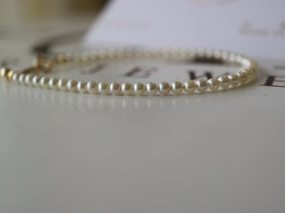 希少サイズの 2.5mm アコヤ真珠ビーズブレスレット 18K イエローゴールド