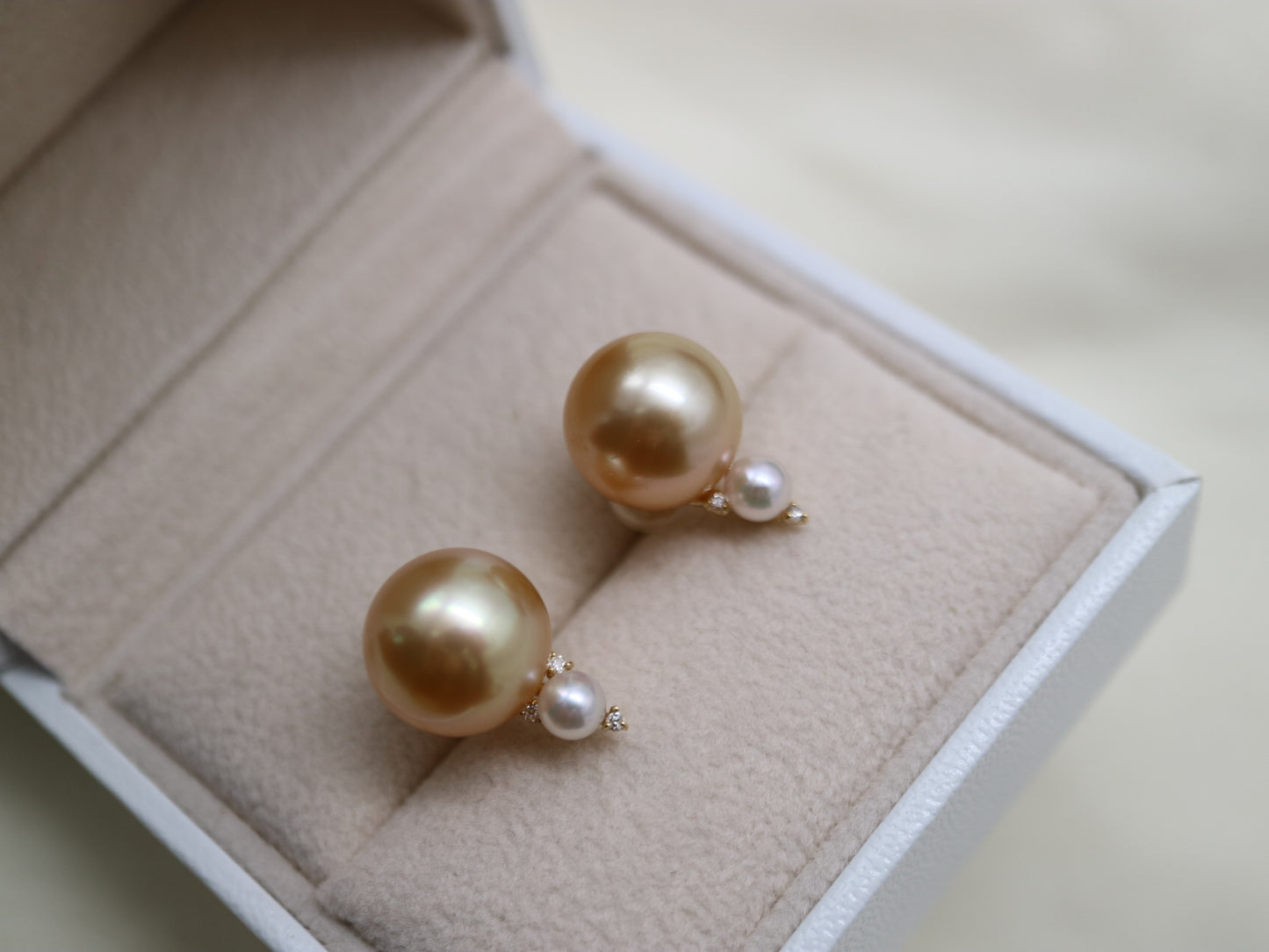 10mm ゴールデン サウス シー パール 4mm ホワイト アコヤ パール ダイヤモンド イヤリング 18K イエロー ゴールド