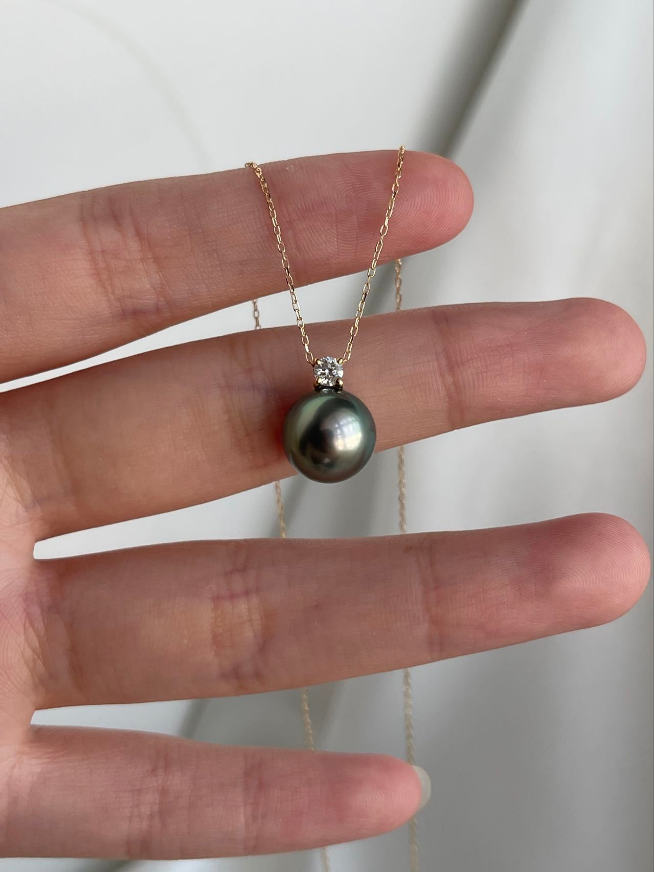 10mm Black Tahitian Pearl Diamond Pendant Necklace 18K Yellow Gold