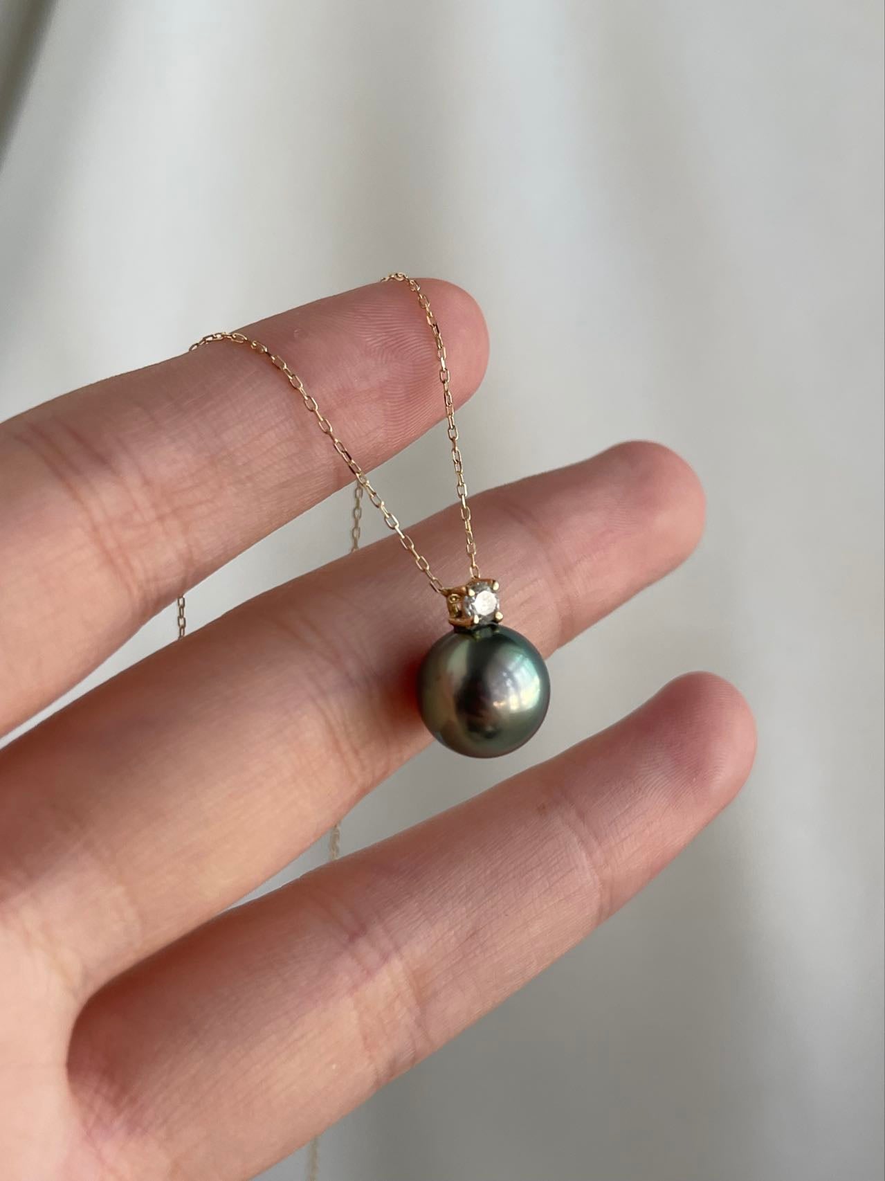 10mm Black Tahitian Pearl Diamond Pendant Necklace 18K Gold