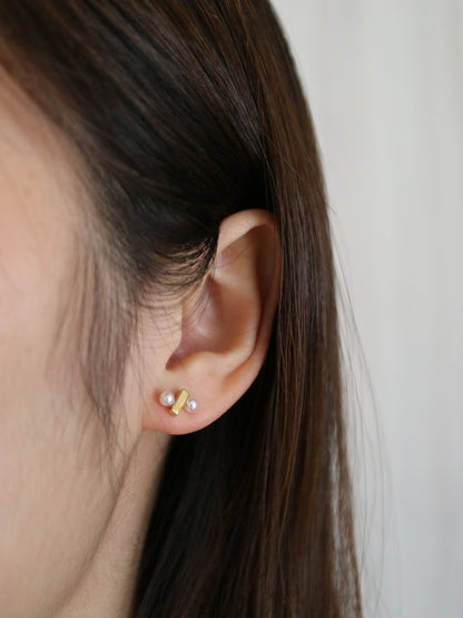 Rare Sized 3mm Akoya Pearl Percent Sign Bar Stud Earrings 18K Yellow Gold - KOKOPEARLJEWELRY - 2